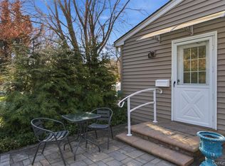 120 Greenlawn Rd, Huntington, NY 11743