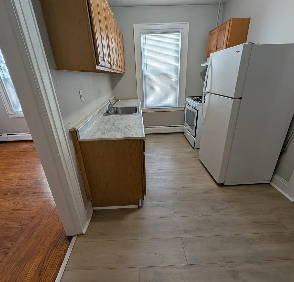 1 bed, $1,275 — Photo 4