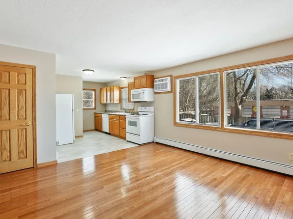 27 97th Ave NW #3, Minneapolis, MN 55448