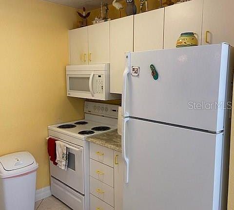 3rd image of 850 S Tamiami Trl APT 130