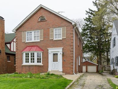 581 Pleasant Ave, Highland Park, IL, 60035