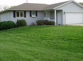 155 Timber Ridge Dr, Pella, IA 50219