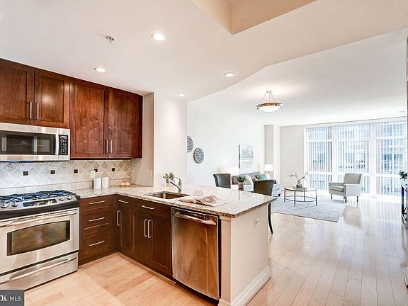 4th image of 8220 Crestwood Heights Dr APT 1218