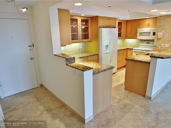 4th image of 2100 S Ocean Dr APT 11E