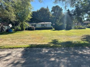 9150 Butternut Rd, Whitmore Lake, MI 48189
