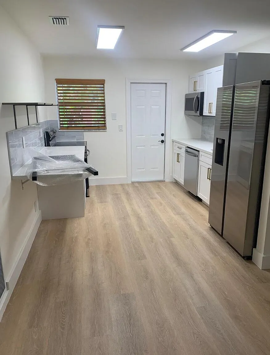 2 bed, 1.0 bath, 850 sqft, $2,095 — Photo 2