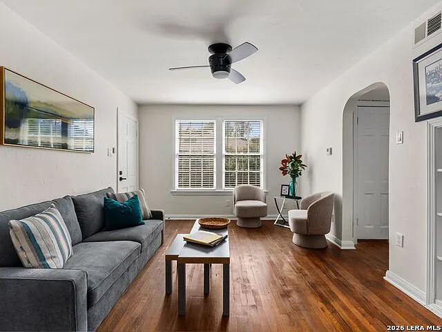 204 E Rosewood Ave #1 — Photo 4