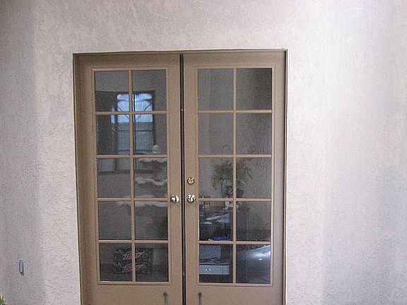 4th image of 3201 Longview Dr