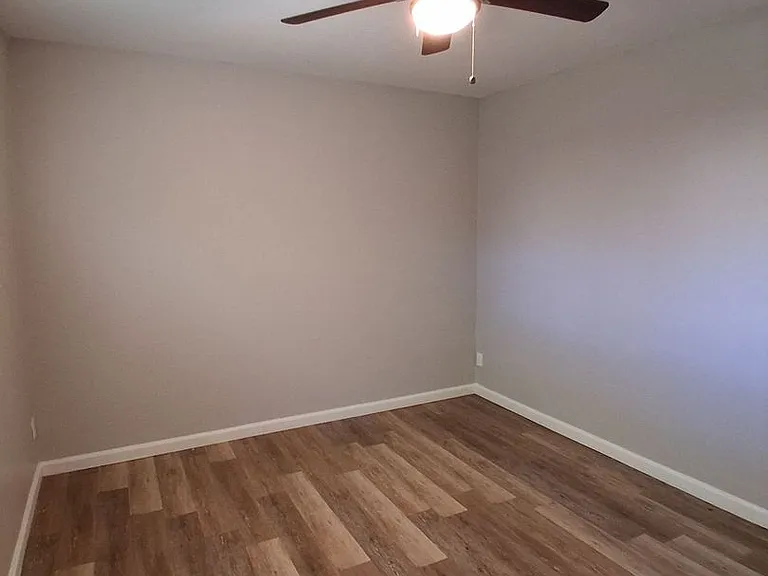 3319 E. Fairmont Ave. — Photo 14