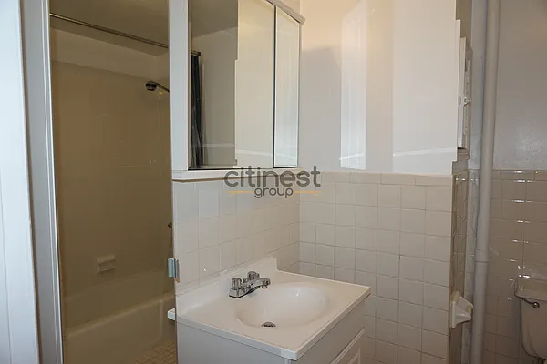 Rented by Citi Nest Group LLC | media 27