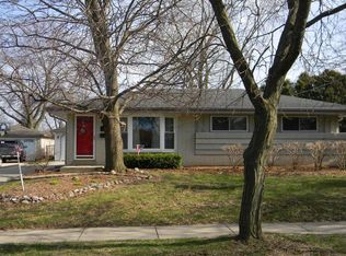 N84W15105 Knoll Ter, Menomonee Falls, WI 53051
