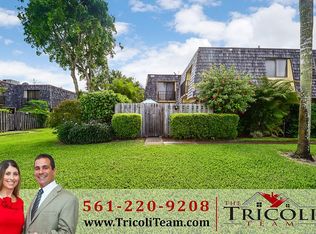 126 Woodland Rd, Palm Springs, FL 33461