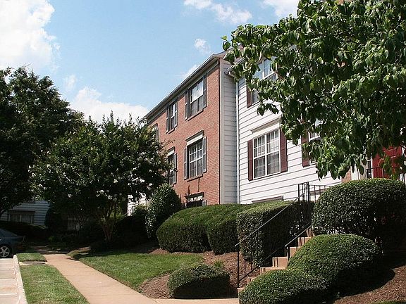 4th image of 12104 Green Ledge Ct #20
