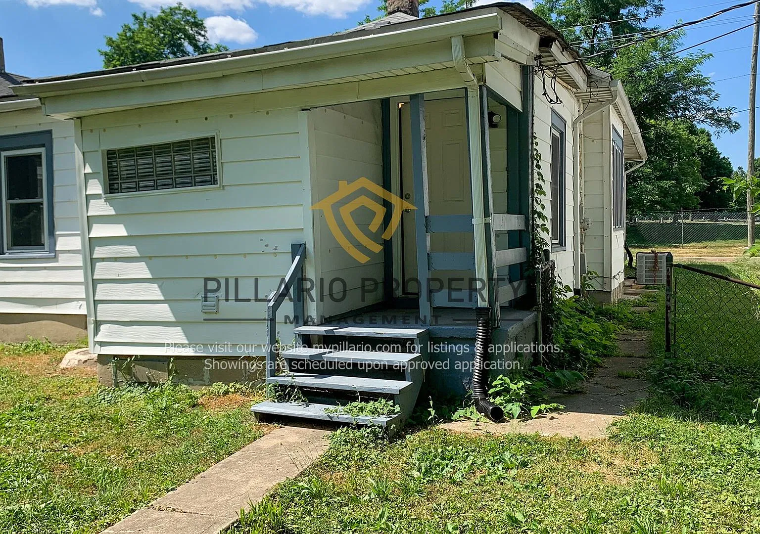 Charming 3-Bedroom Home with Updated Flooring in Crown Hill, Available NOW! — Photo 3