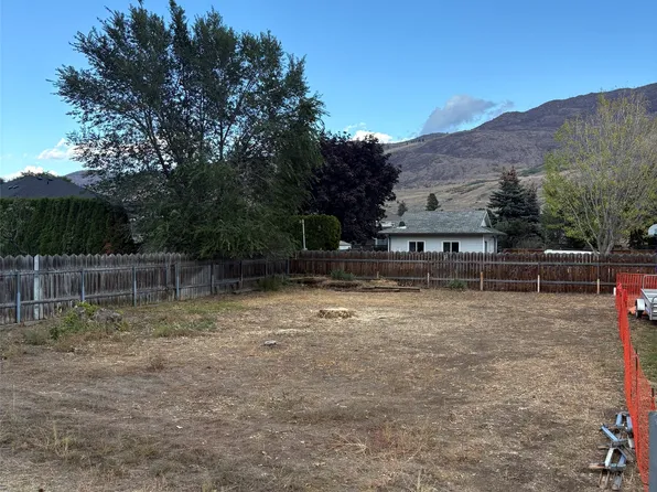 784 Bissette Rd, Kamloops, BC V2B 6L4