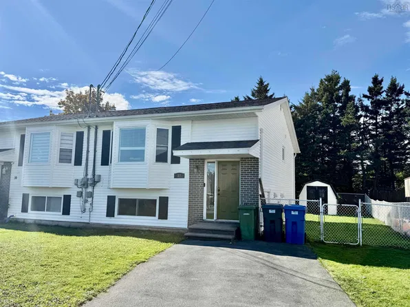 12 Shamrock Ct, Halifax, NS B3G 1N4