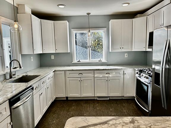 2nd image of 21 Waverley Rd