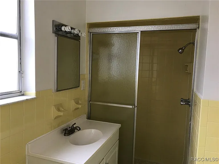 95 S Desoto St — Photo 23