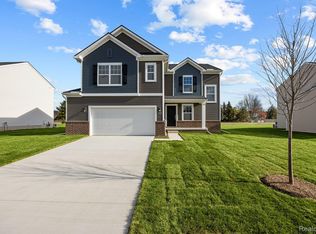 54662 Heron Cir, Chesterfield, MI