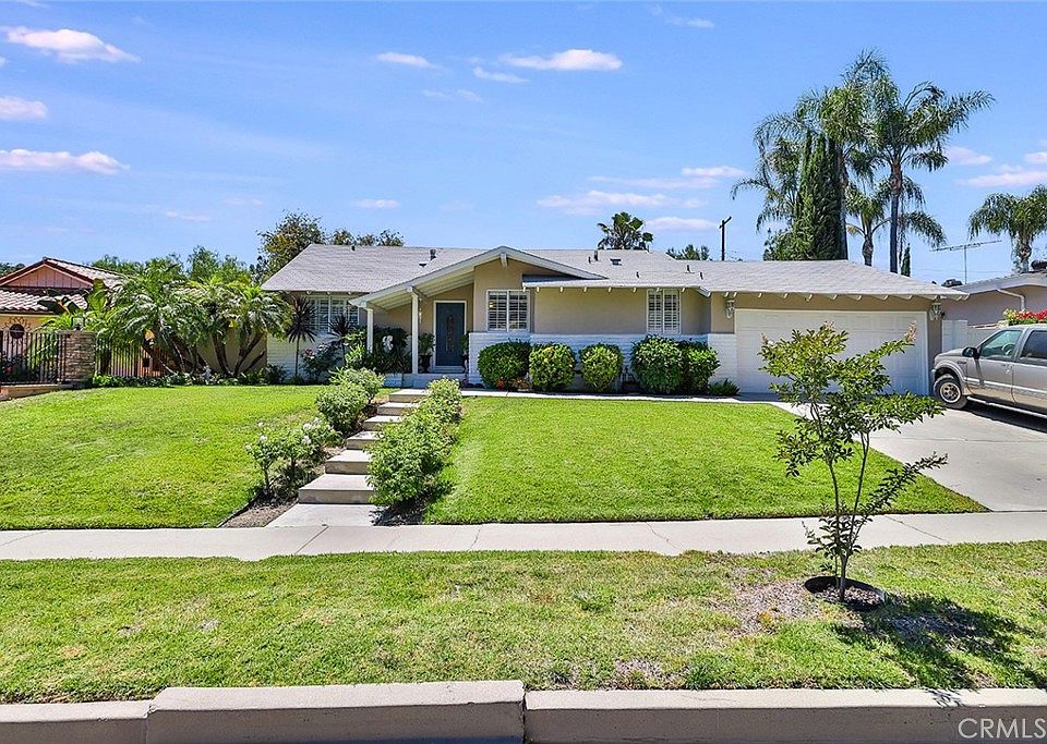 1st image of 8519 Capistrano Ave