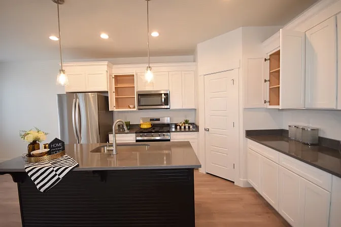 976 W Coral Charm Way — Photo 6