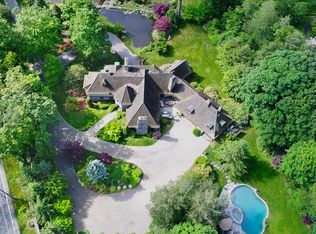 2 Dewart Rd, Greenwich, CT 06830