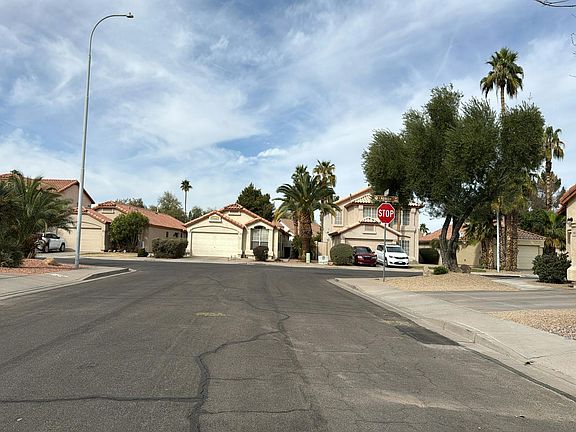 5th image of 1190 W Lark Dr