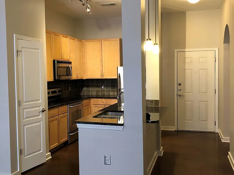 3000 Vanderbilt Pl #112 — Photo 15