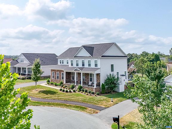2nd image of 2483 Ferndown Ln