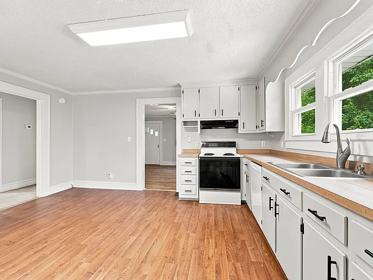 3629 Pleasant Garden Rd — Photo 19