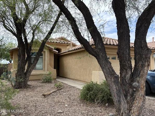 10478 E Rose Hill St, Tucson, AZ 85747