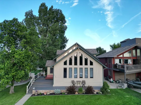 1516 Prospect Dr, Glendive, MT 59330