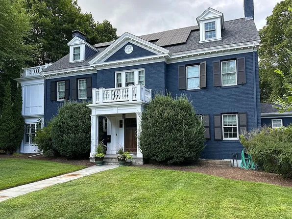 91 Nehoiden Rd, Newton, MA 02468