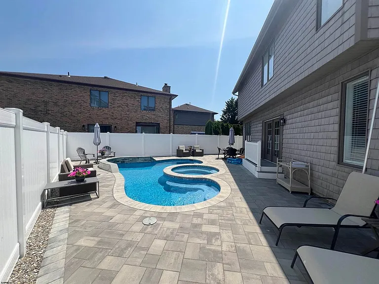 6 Brunswick Ct — Photo 44