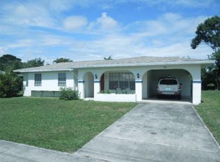 309 NE Floresta Dr, Port Saint Lucie, FL 34983