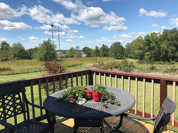 3rd image of 45 Glen Eagle Ct