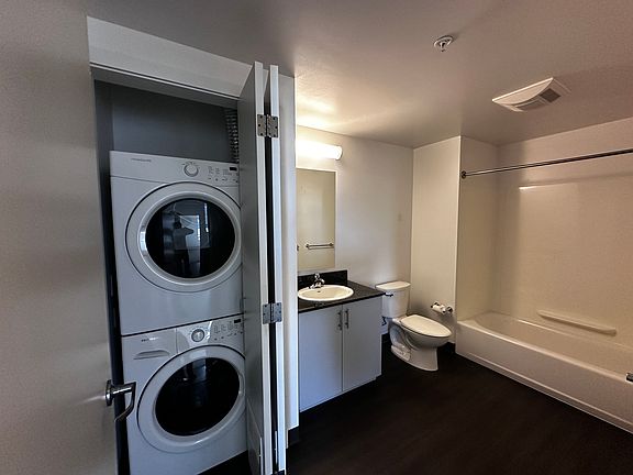 4th image of 1400 Mission St #1308