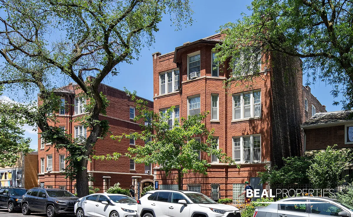 Building Photo - 550-60 W Aldine Ave