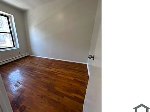 20 N Broadway, Yonkers, NY 10701