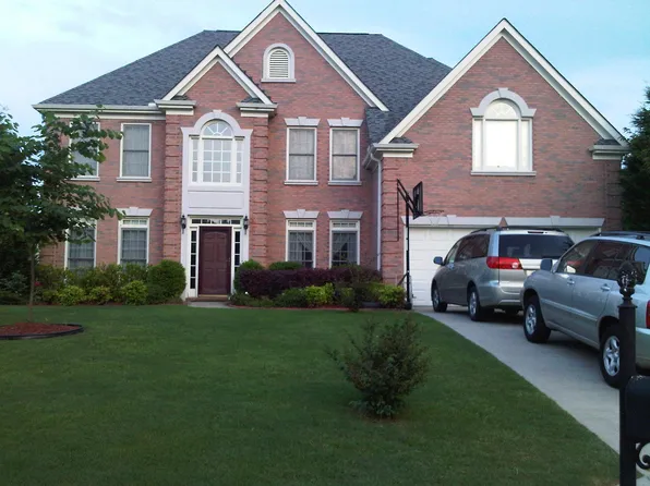 4009 Bogan Bluff Ln, Buford, GA 30519