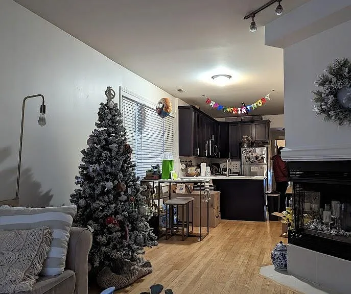 1543 W Walton St #1 — Photo 4