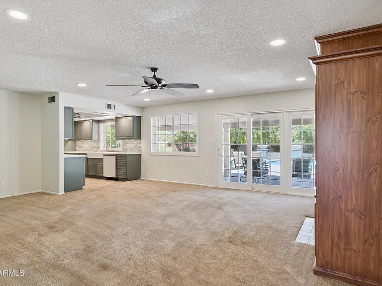 3526 E Sahuaro Dr — Photo 6