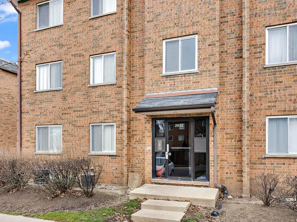 2632 Pirates Cv APT 2, Schaumburg, IL 60173