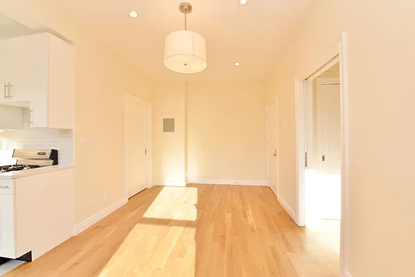 Rented by Martini Real Estate | media 12