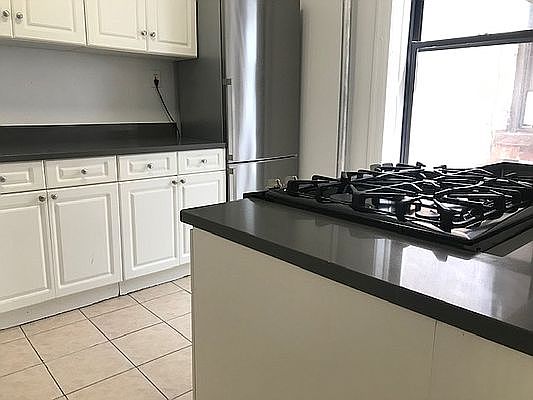 2nd image of 169 W 81st St APT 3E
