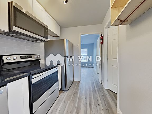 4th image of 3603 Bastrop St Unit 3