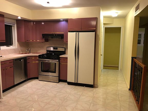3rd image of 2250 E 74th St #2