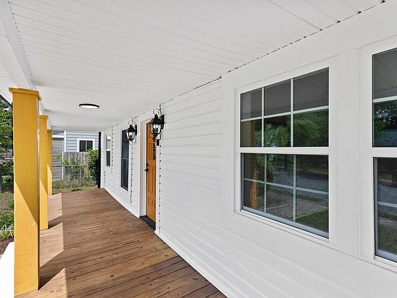 4th image of 2307 Harvard Ave