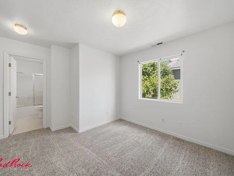 1058 N 1340 West Cir #2 — Photo 19