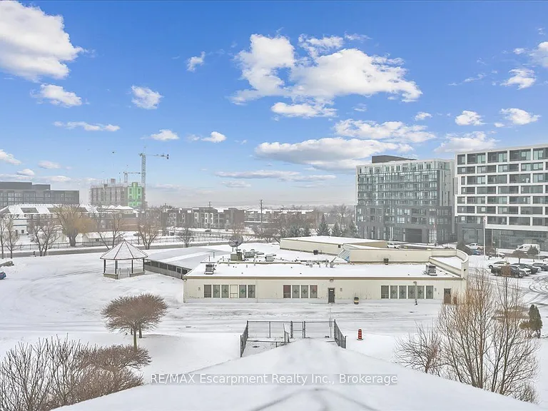 2441 Greenwich Dr #64 — Photo 45